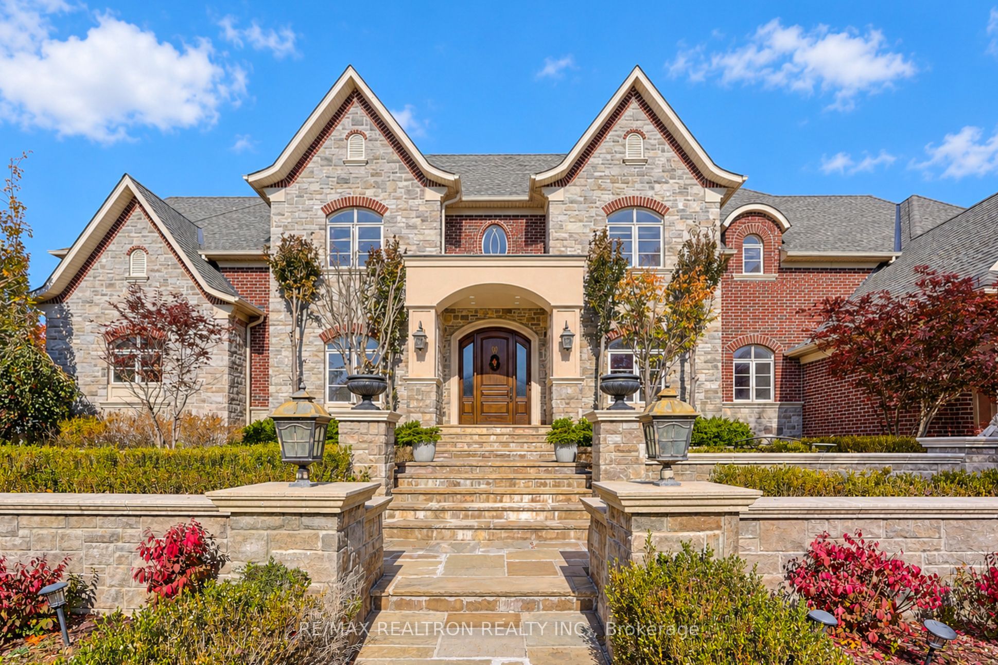 2 Beau Court