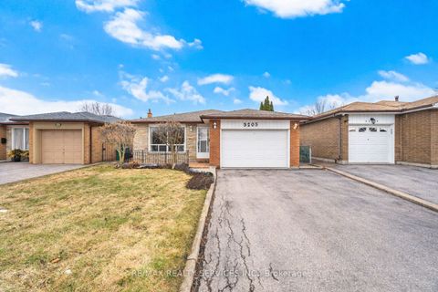 3205 Monica Drive Mississauga ON L4T 3E6