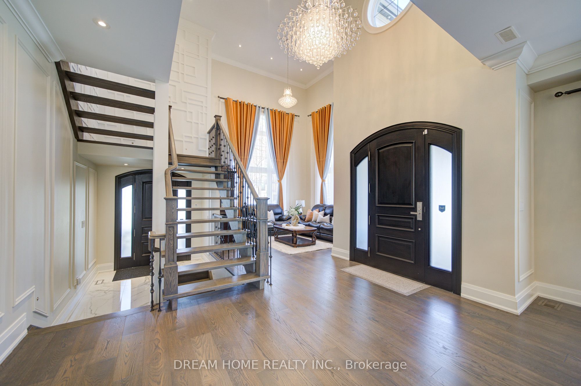 476 TENNYSON Drive
