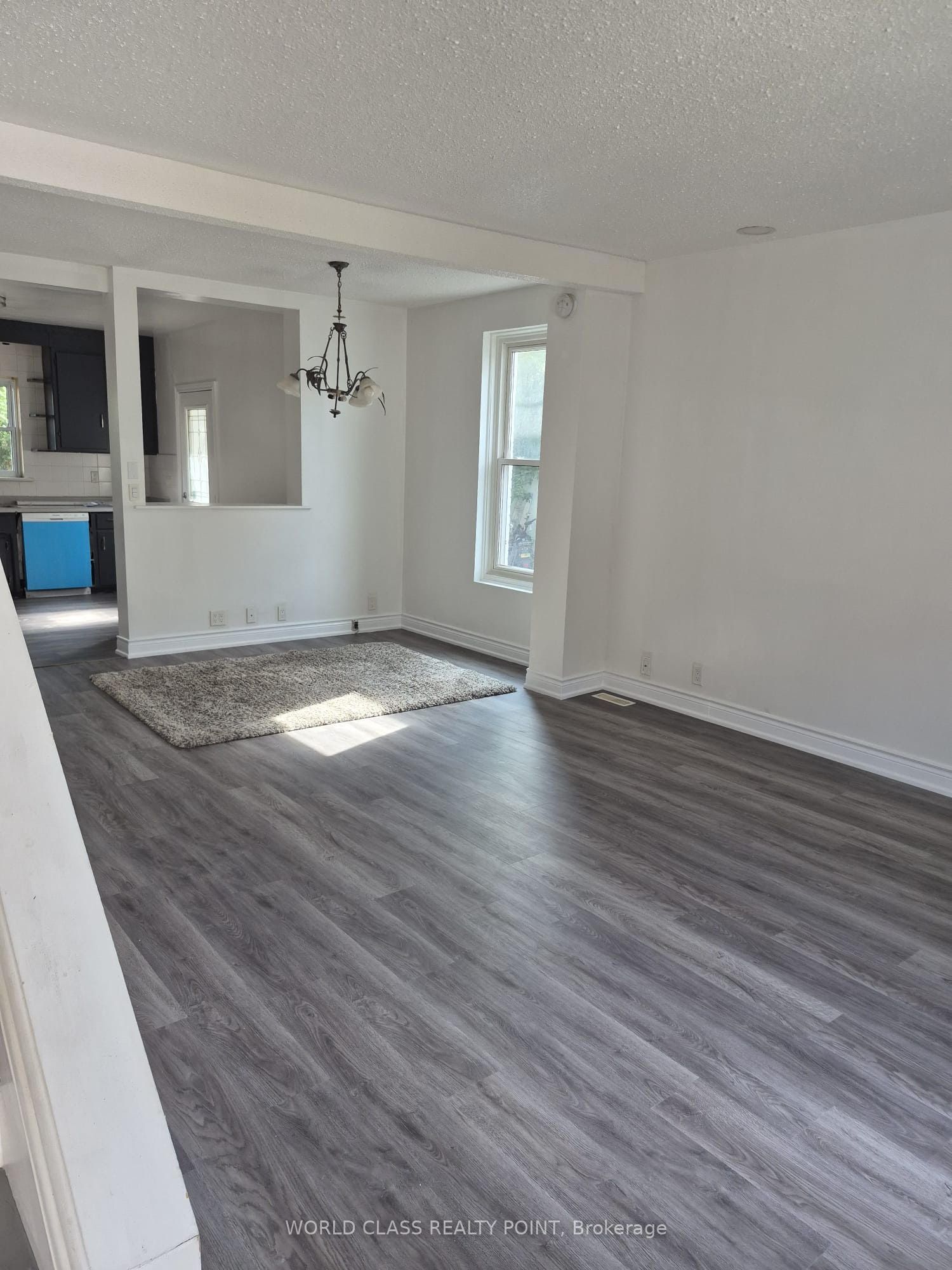 13 Brock Street E