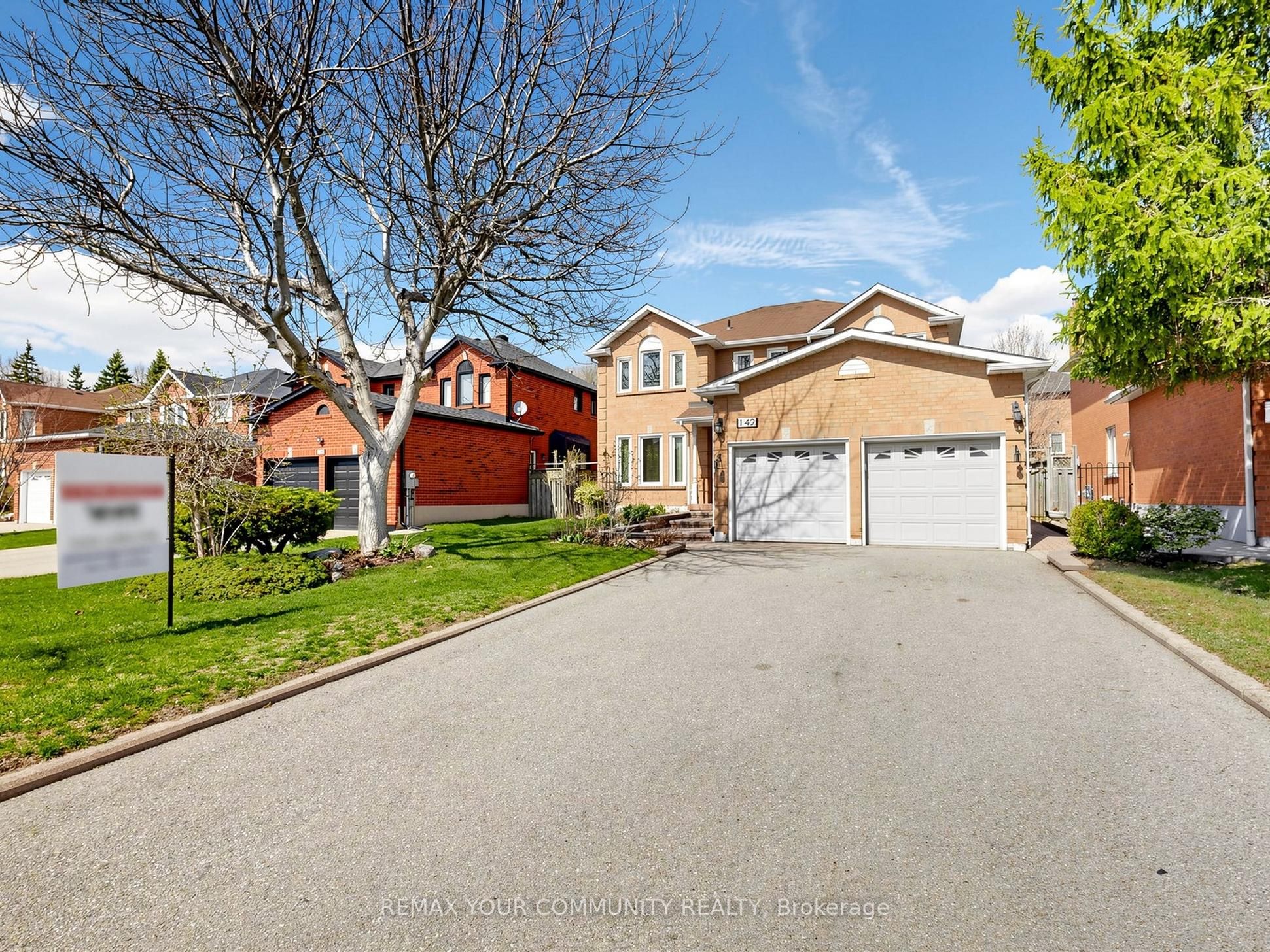 142 Waterside Crescent