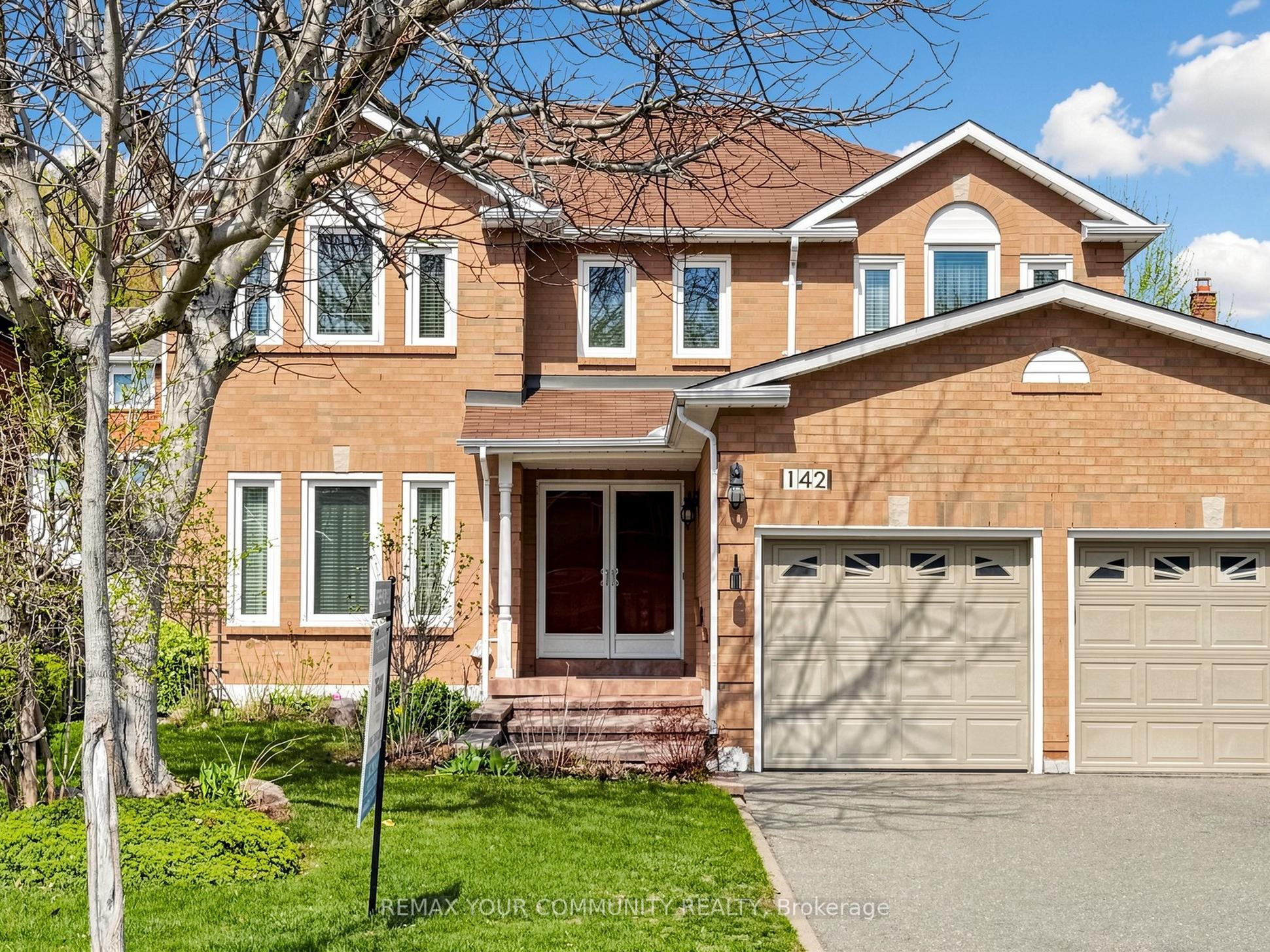 142 Waterside Crescent