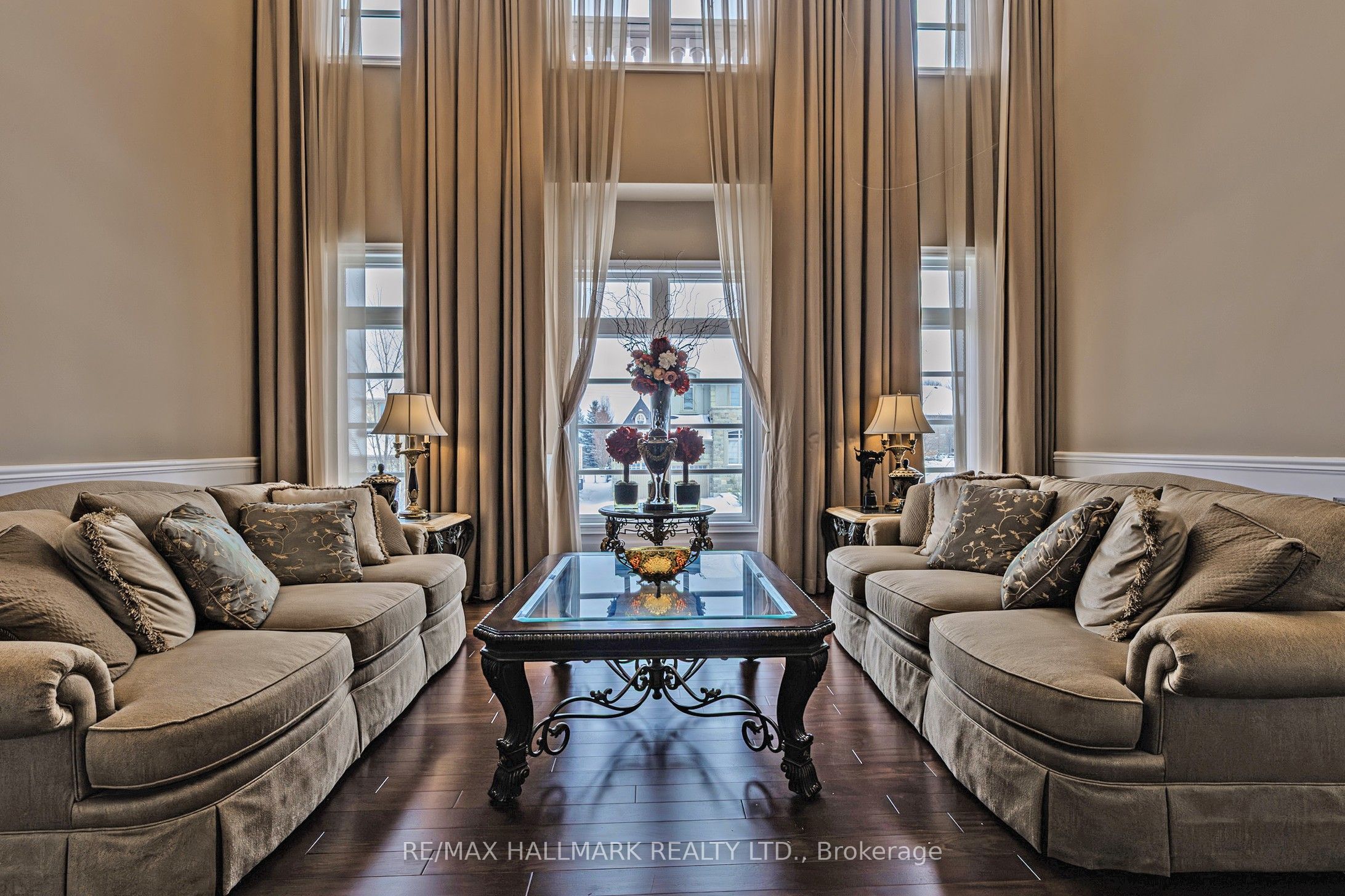 123 Carisbrooke Circle