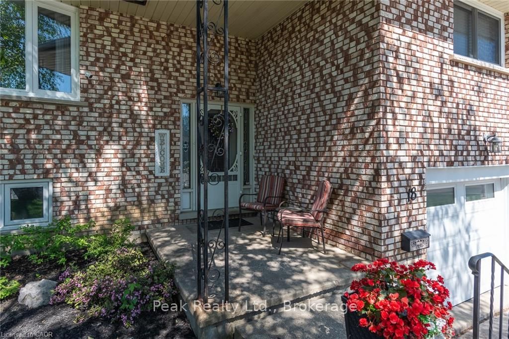18 Mayberry Place