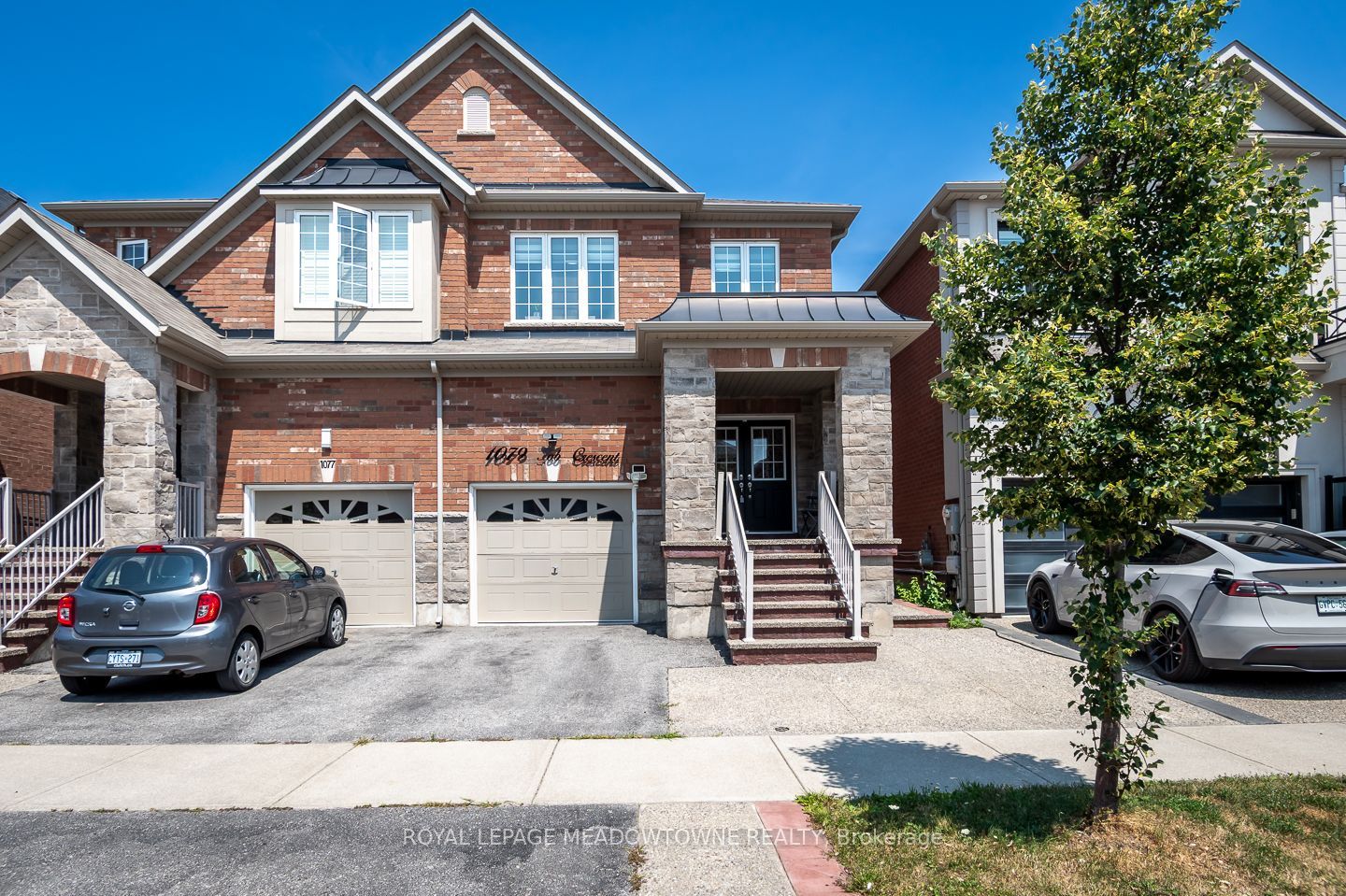 1079 Job Crescent