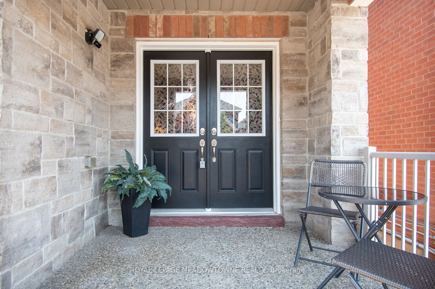 1079 Job Crescent