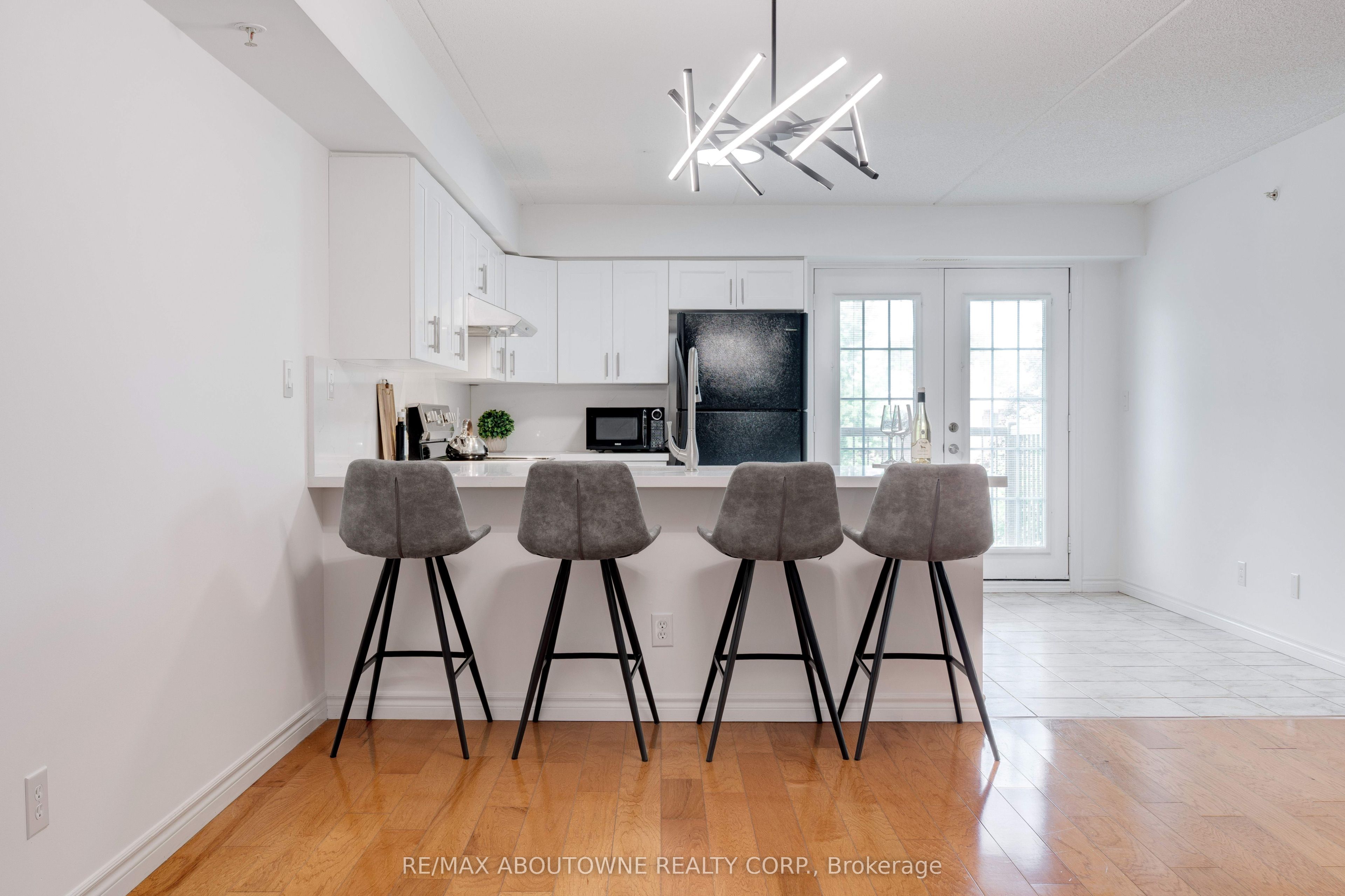 1460 Bishops Gate 212