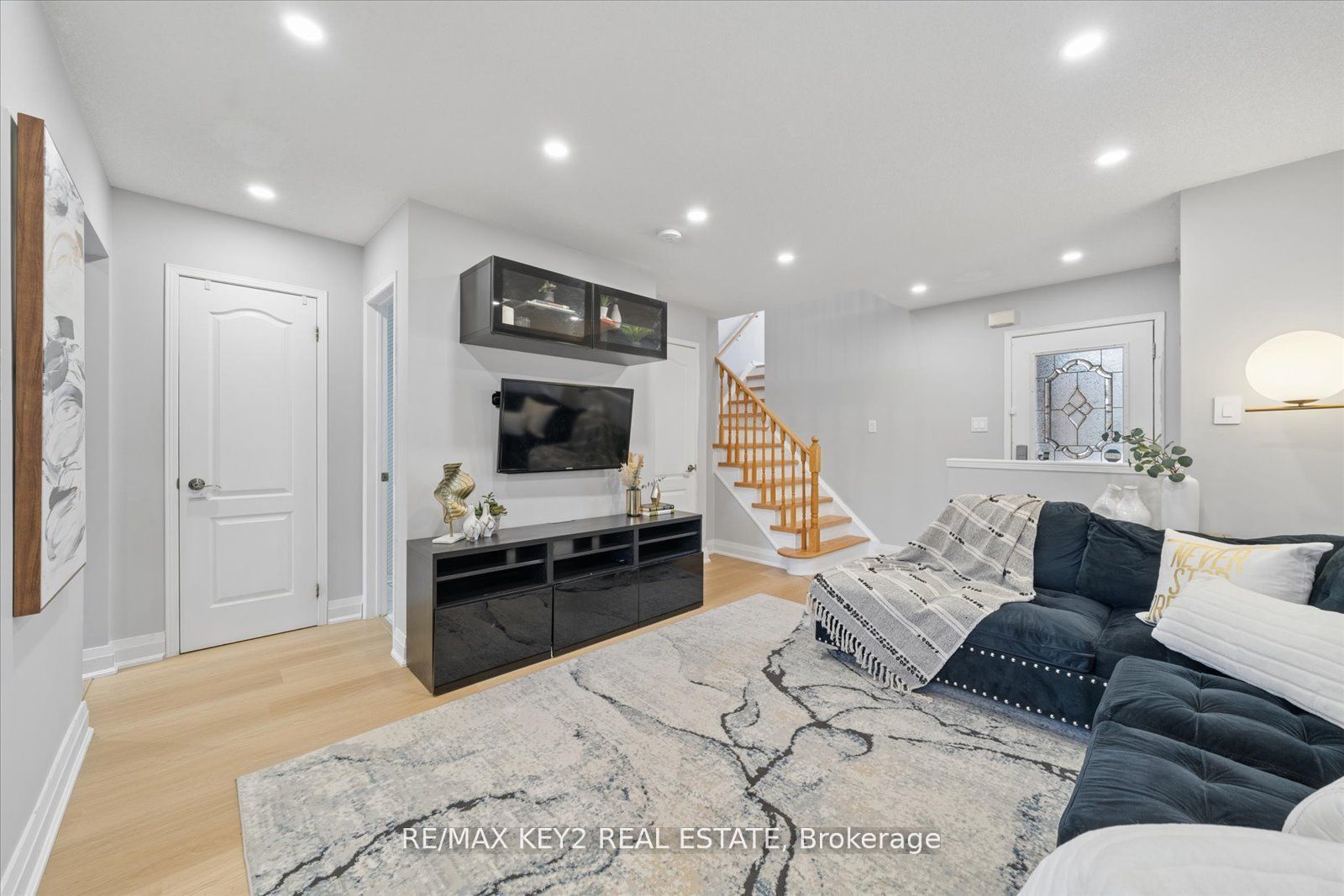 1652 Autumn Crescent