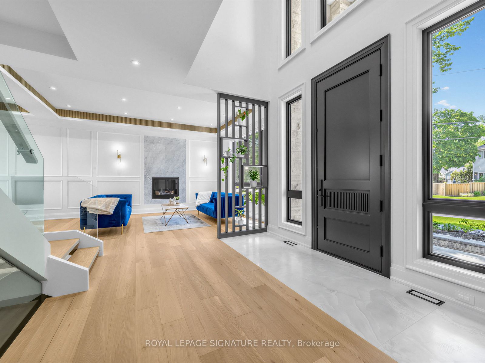 73 Starlight Crescent