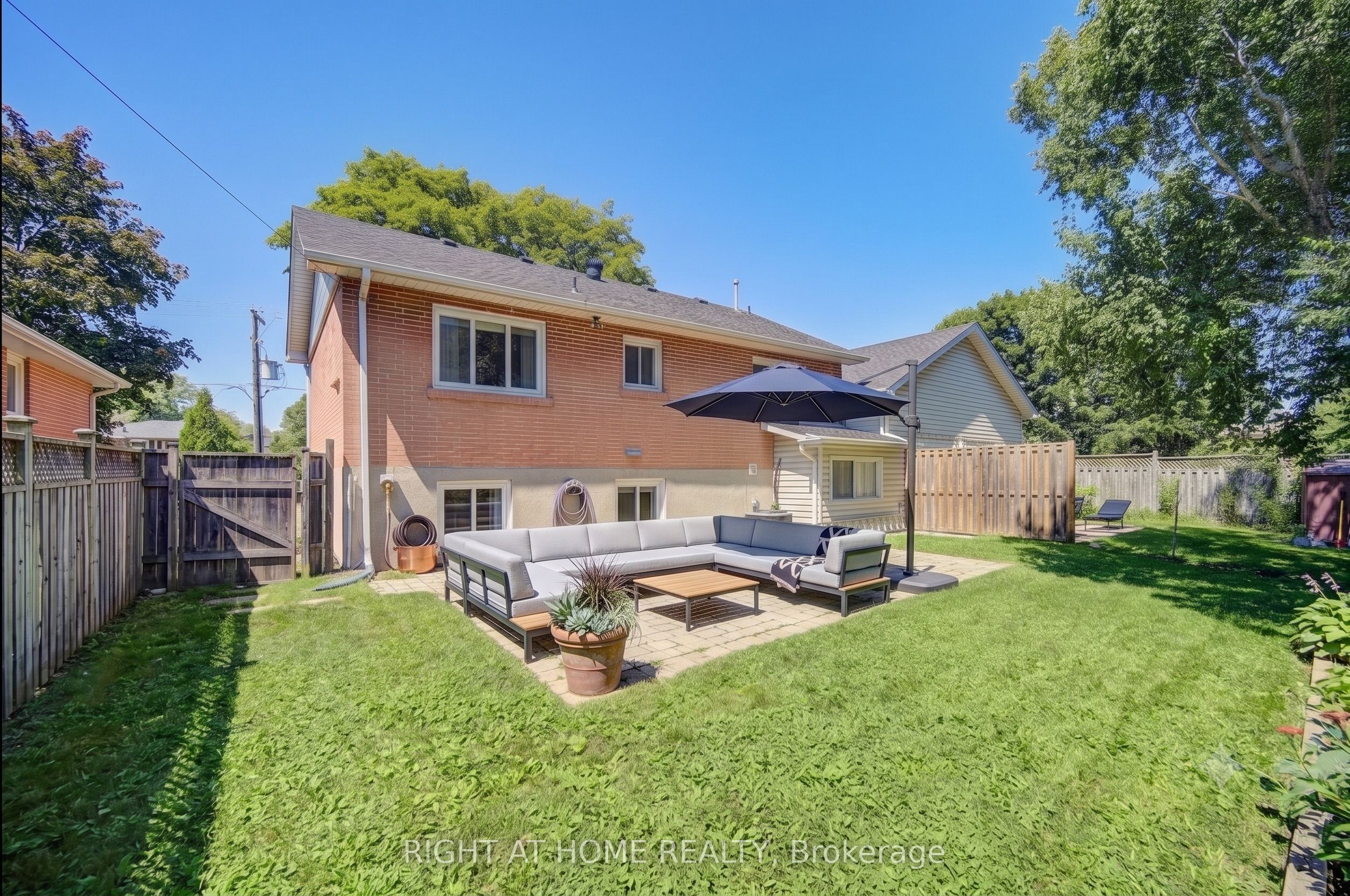 1600 Boxwood Way