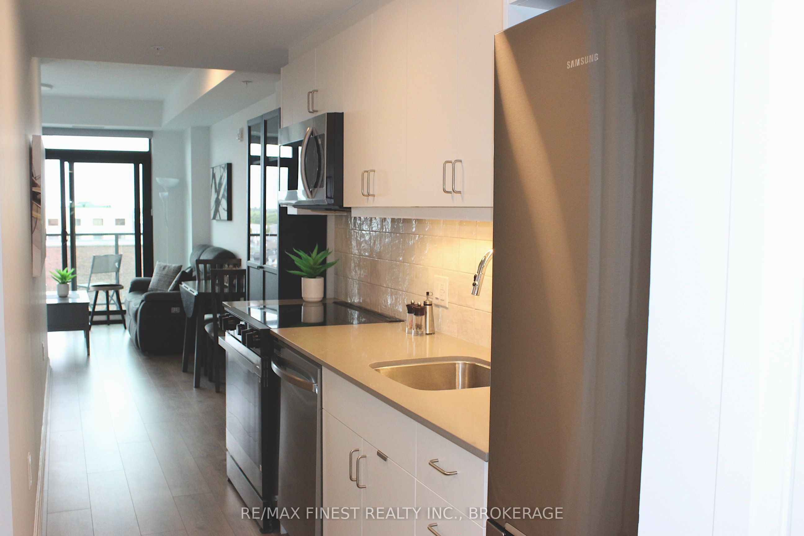 223 Princess Street 505