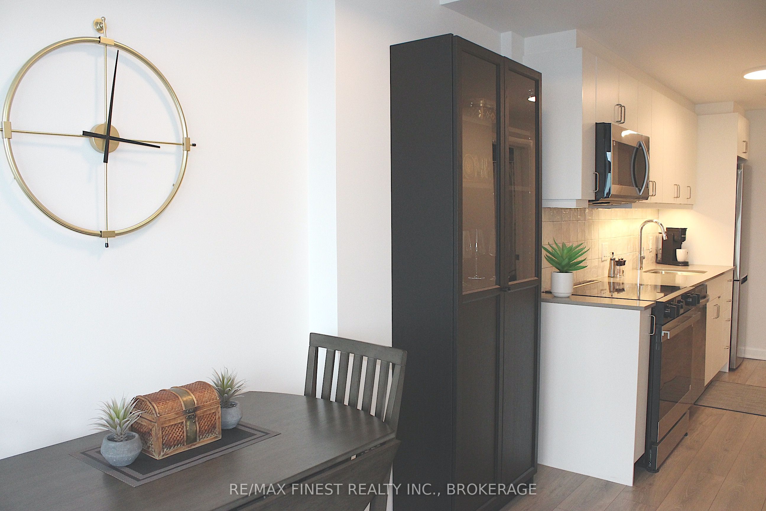 223 Princess Street 505