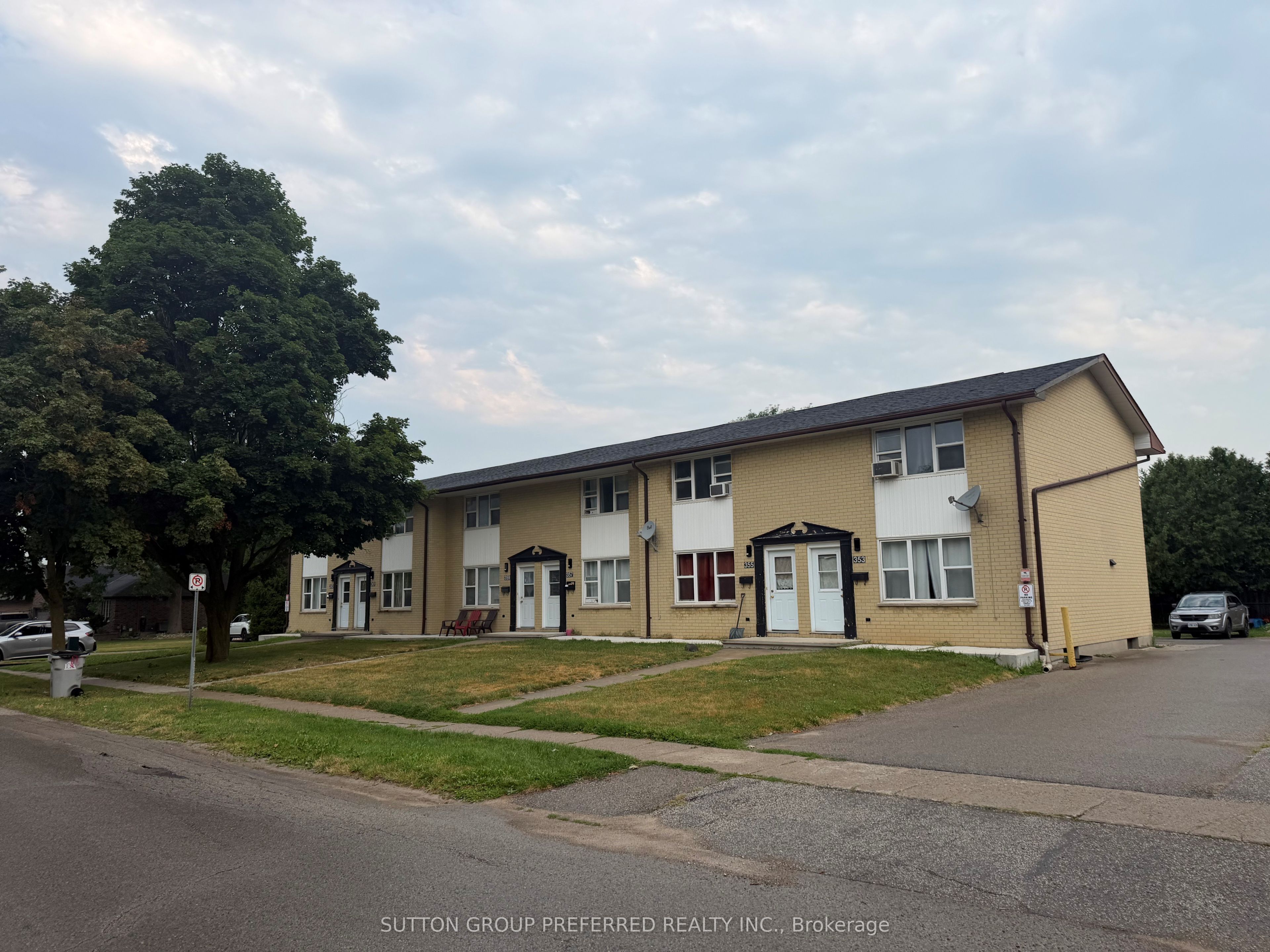 363 Saulsbury Street