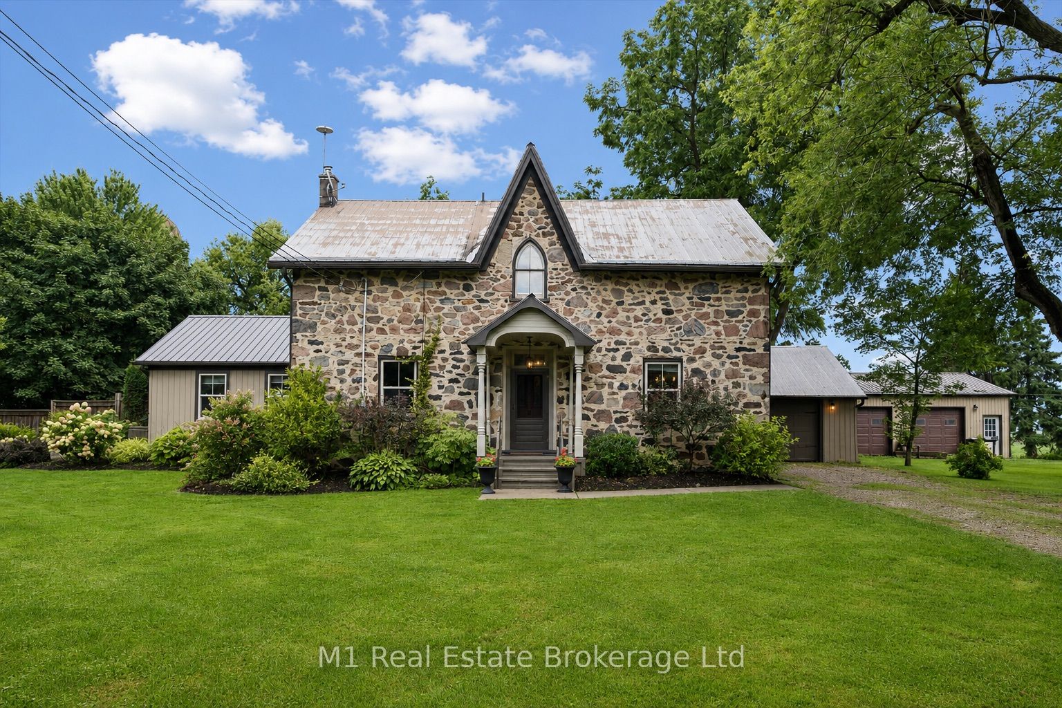 69 Katherine Street S