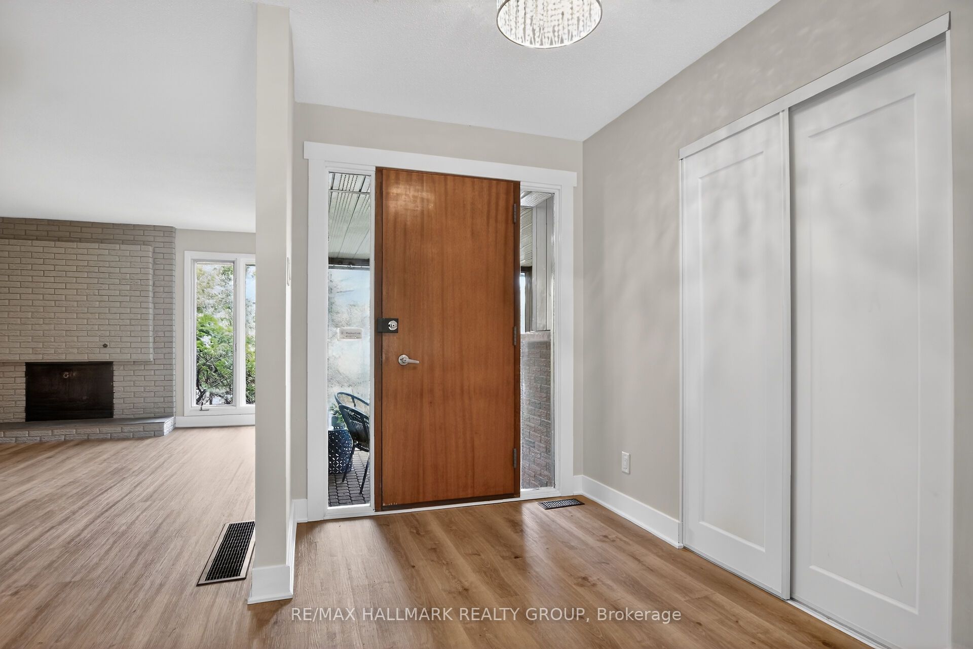 2 Birdstone Avenue