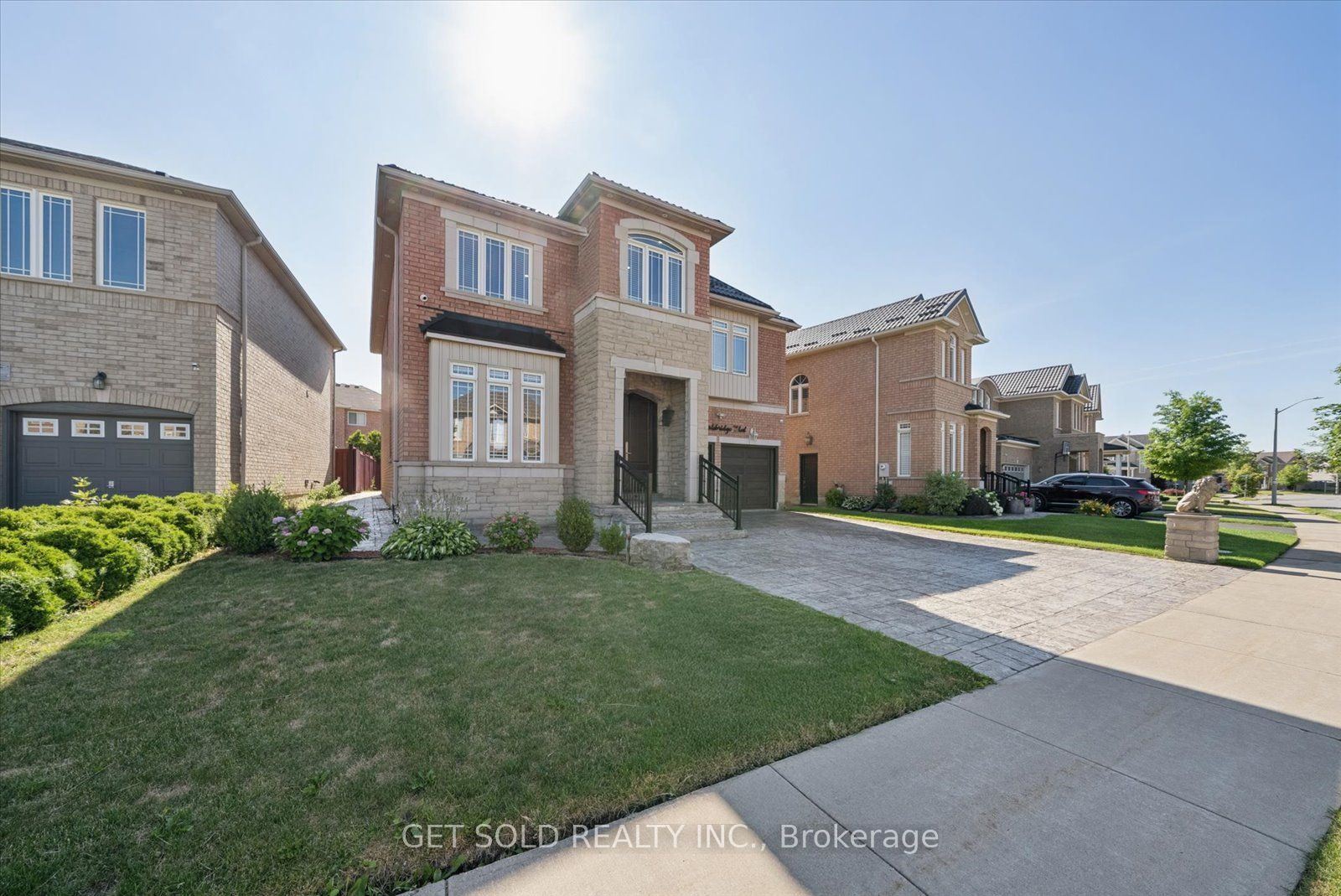 135 Earlsbridge Boulevard