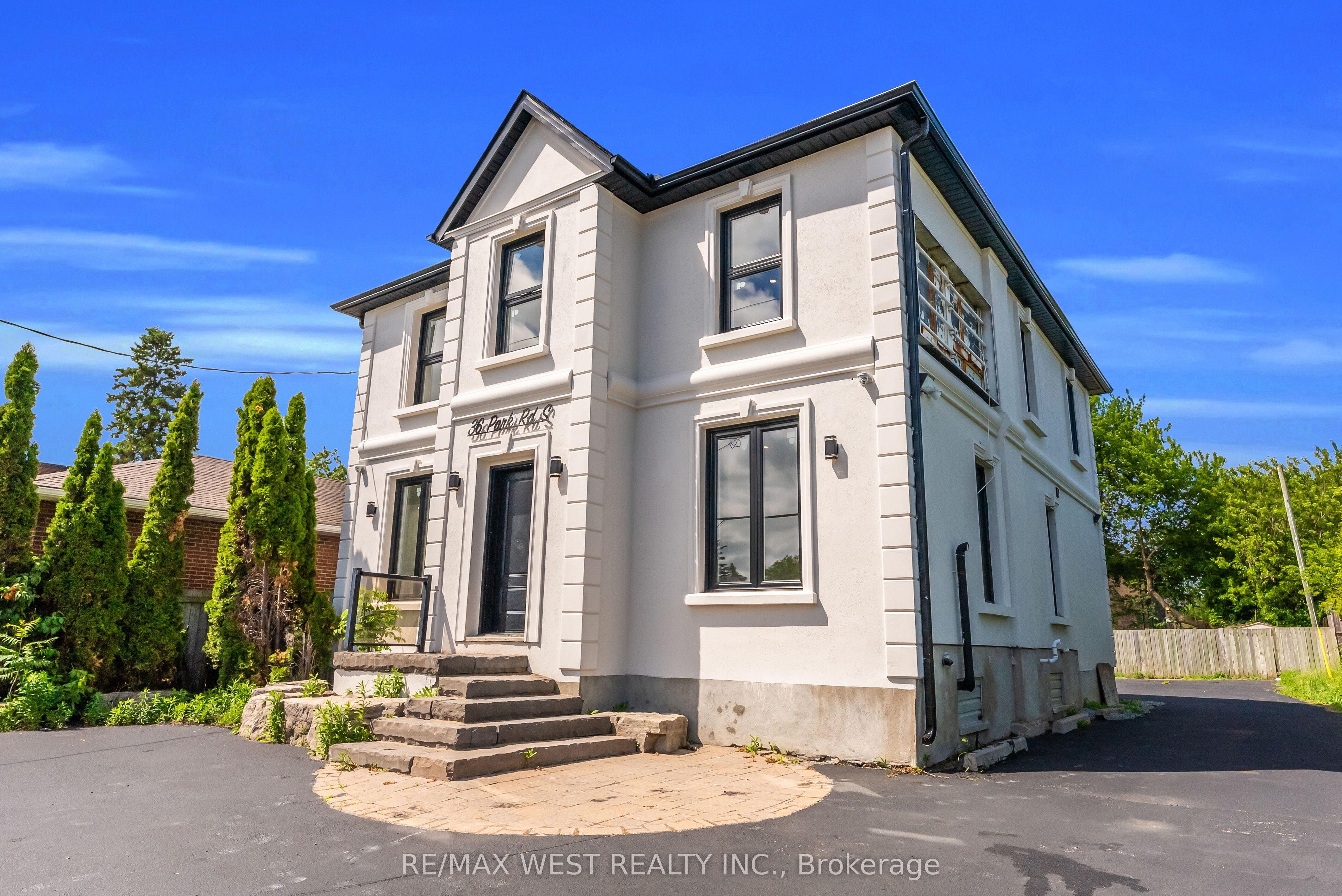 36 Park Road S