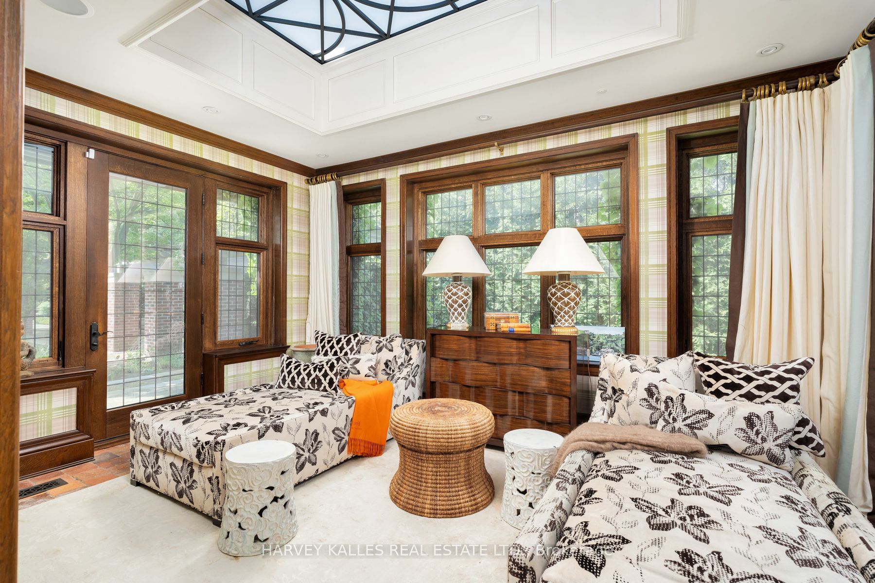 175 Teddington Park Avenue