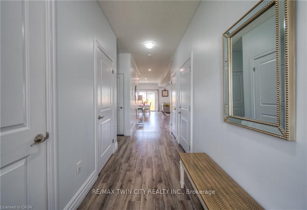 741 Hollinger Avenue