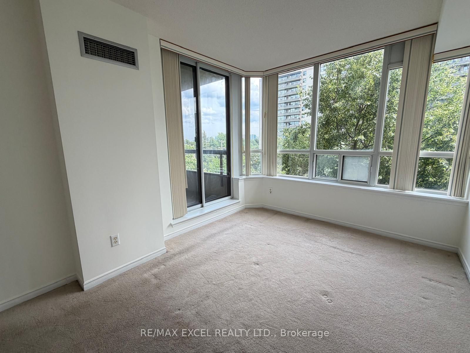91 Townsgate Drive 507