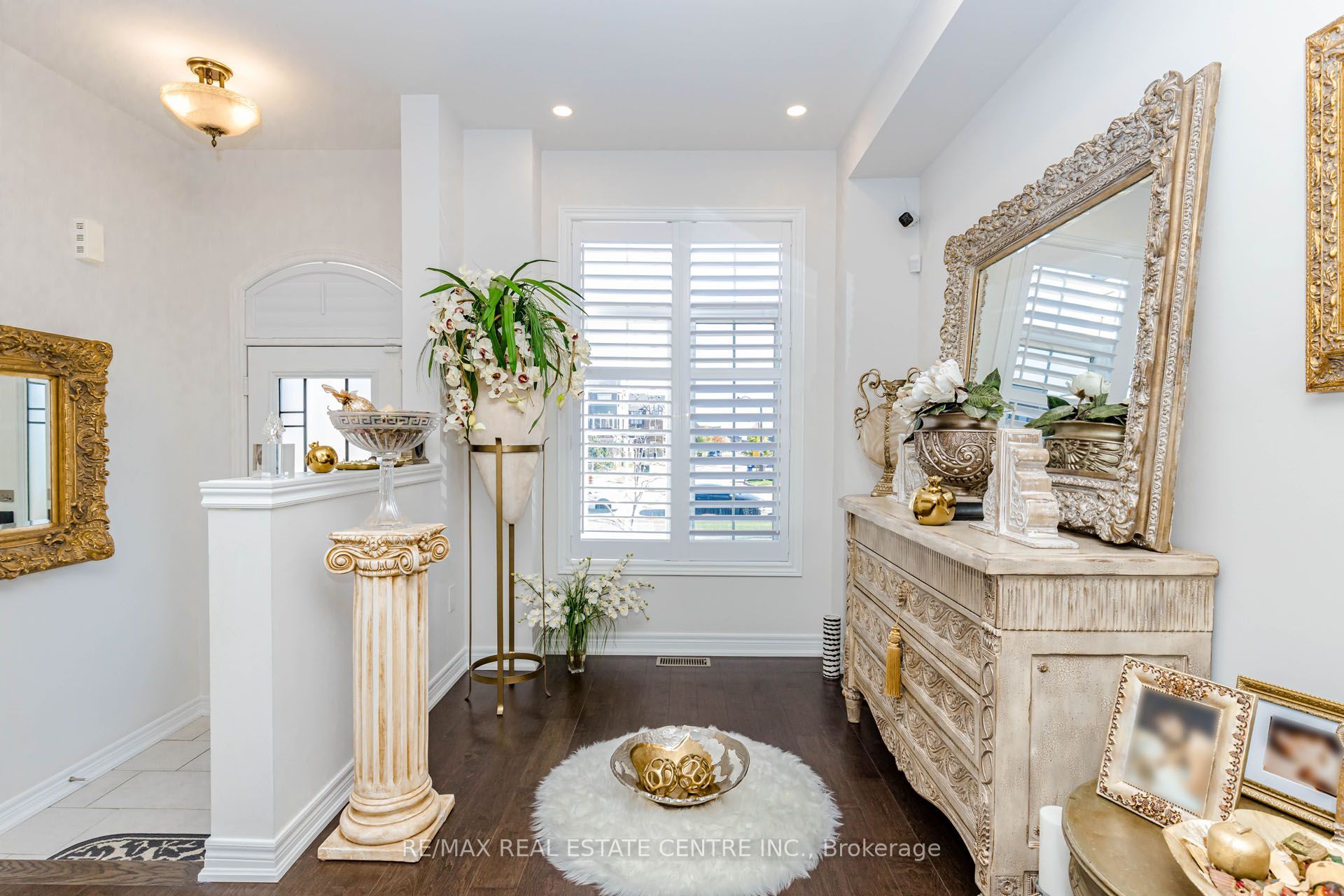 4061 Channing Crescent