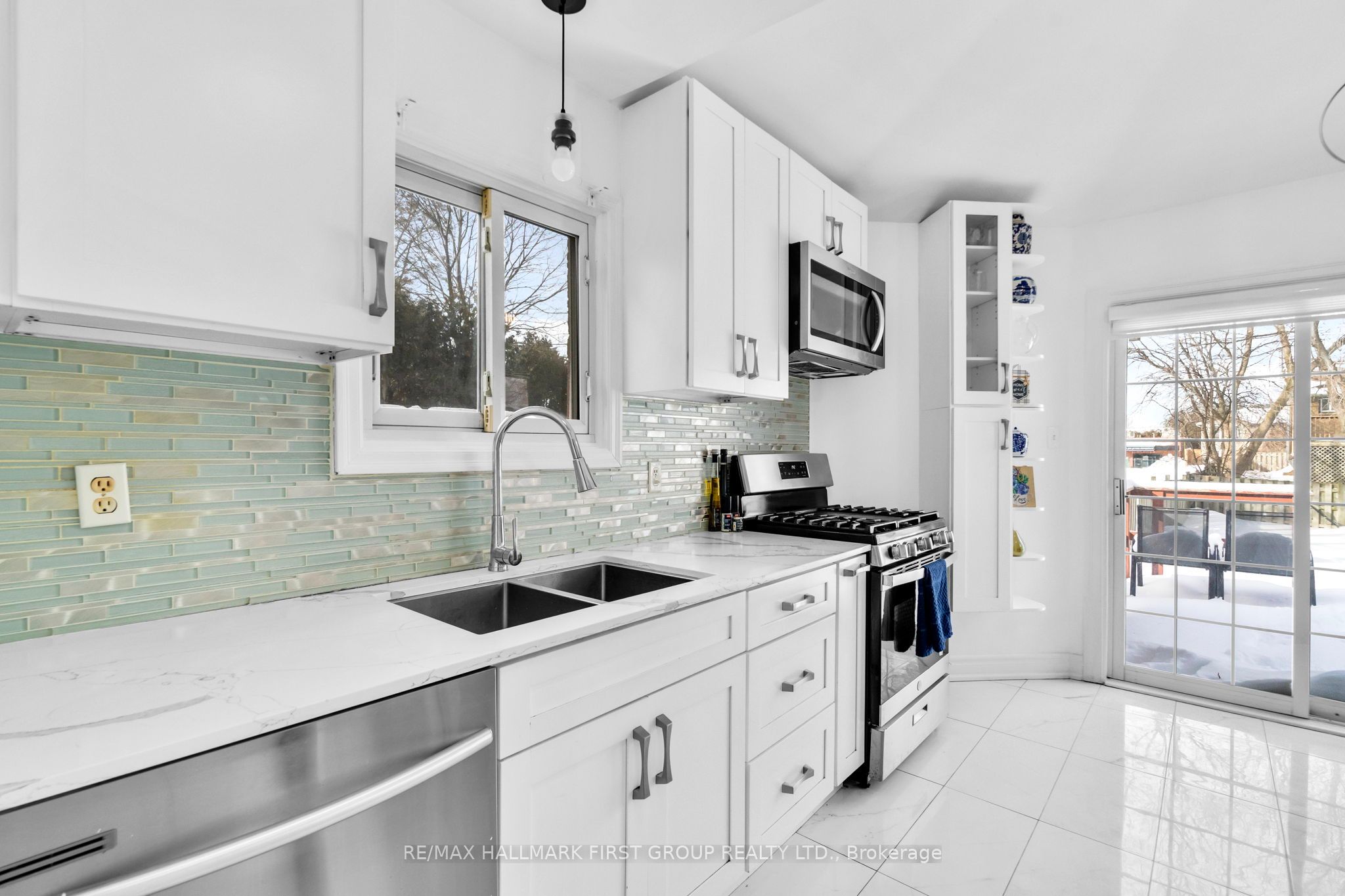 99 Turnberry Crescent