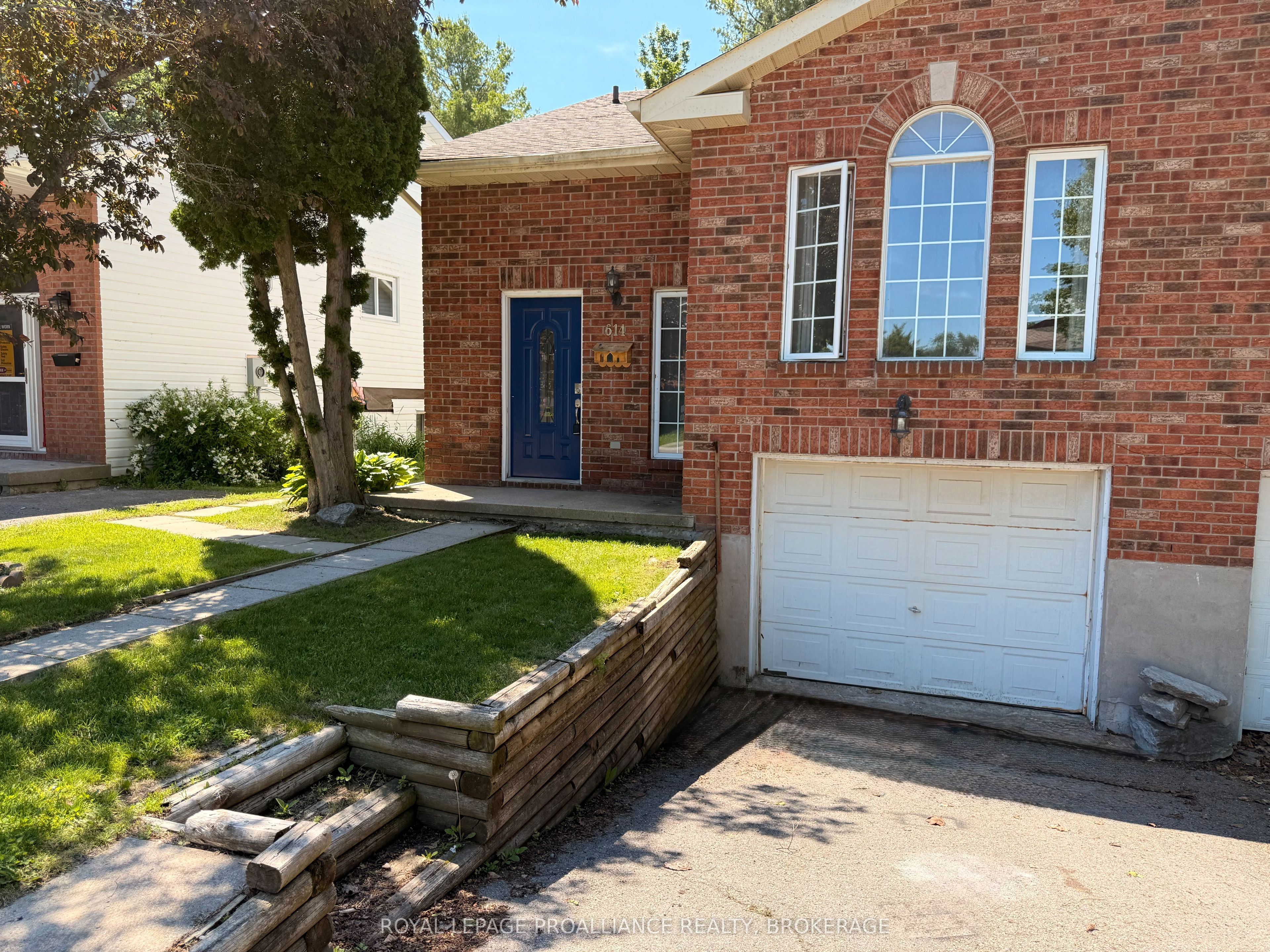 614 Barnsley Crescent