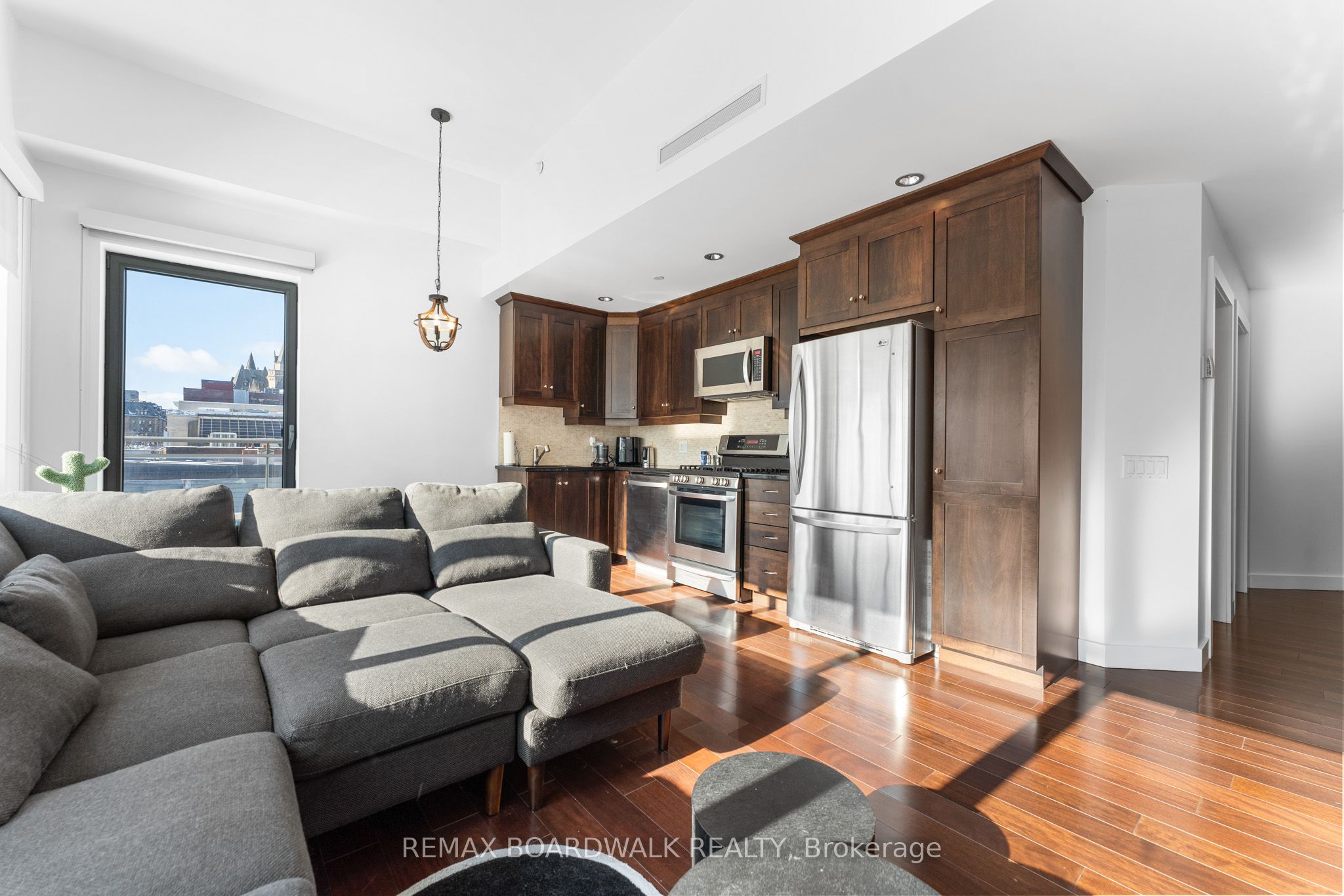 90 George Street 401