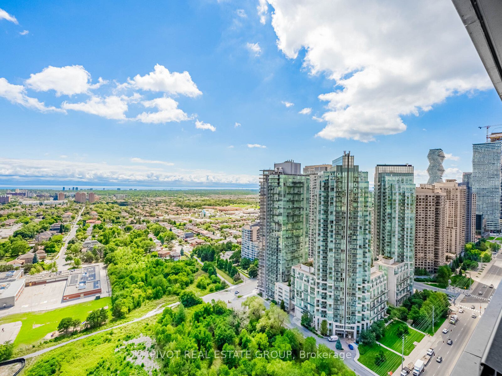 135 City Centre Drive UPH01