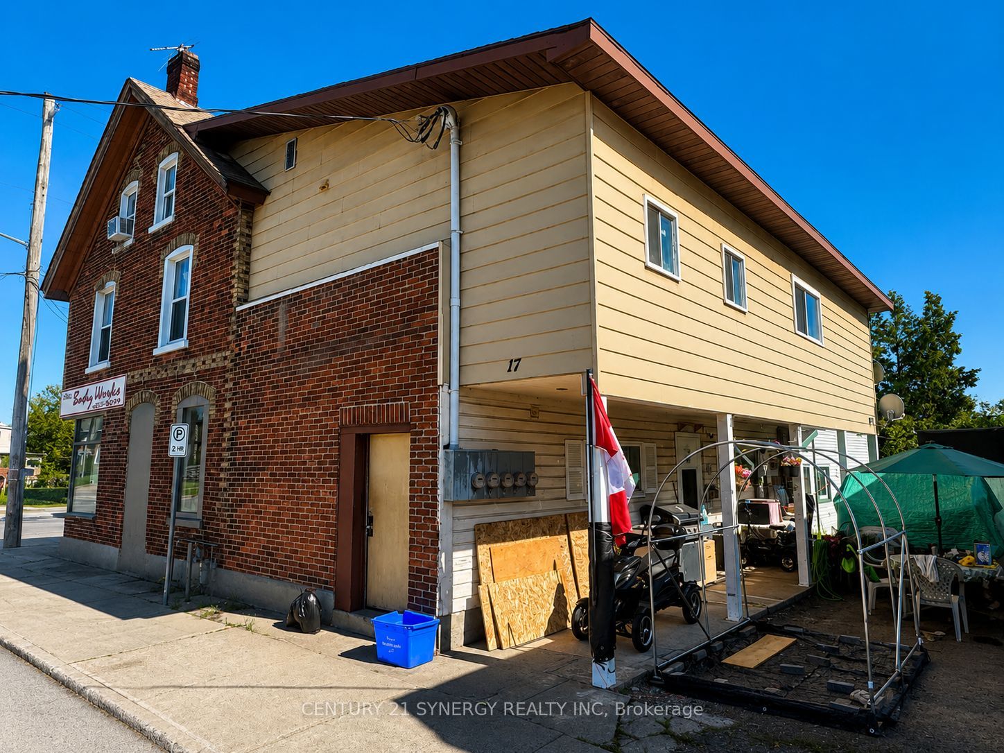 18 Market Street N