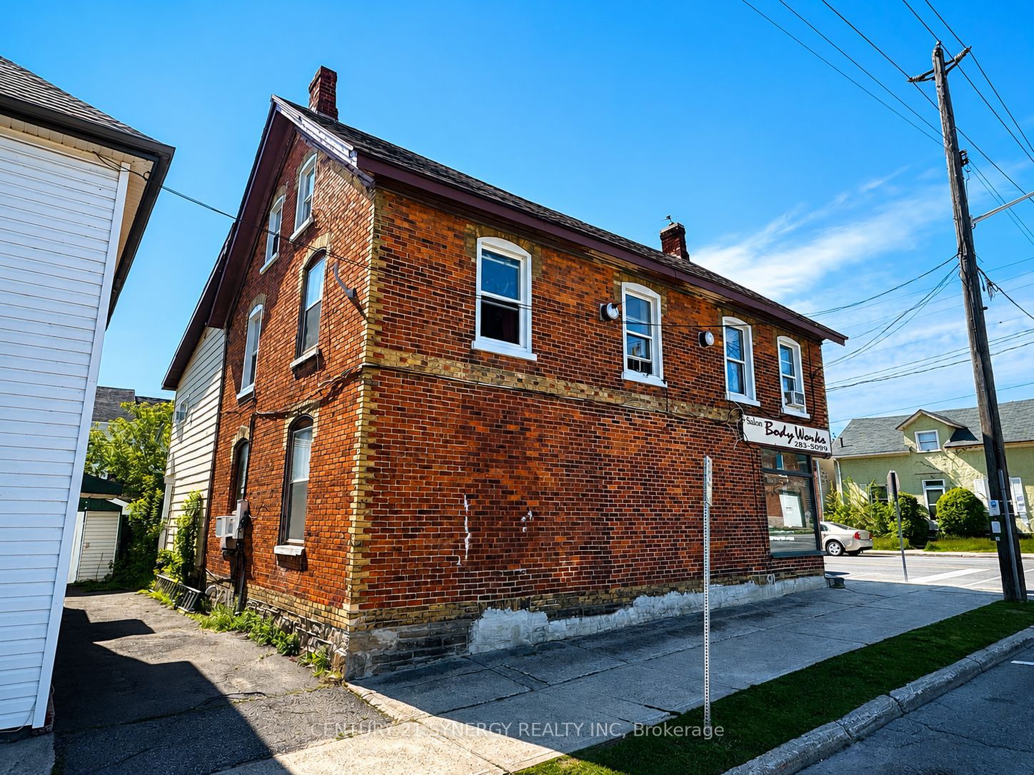 18 Market Street N