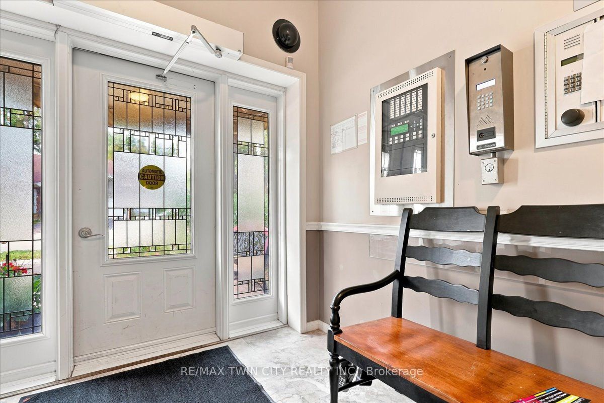 1009 Queenston Road 217