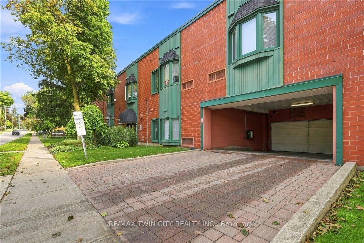 1009 Queenston Road 217