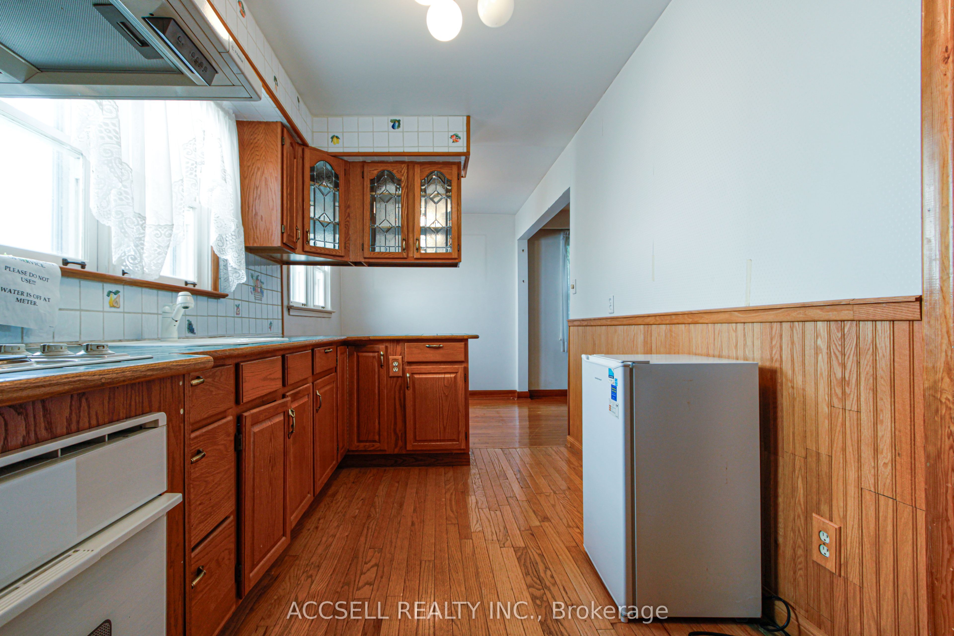 1358 Sedgewick Crescent