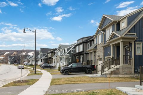 130 RED PINE Street Blue Mountains ON L9Y 0Z3