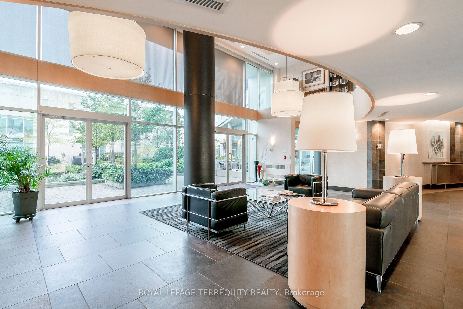 5 Marine Parade Drive 911