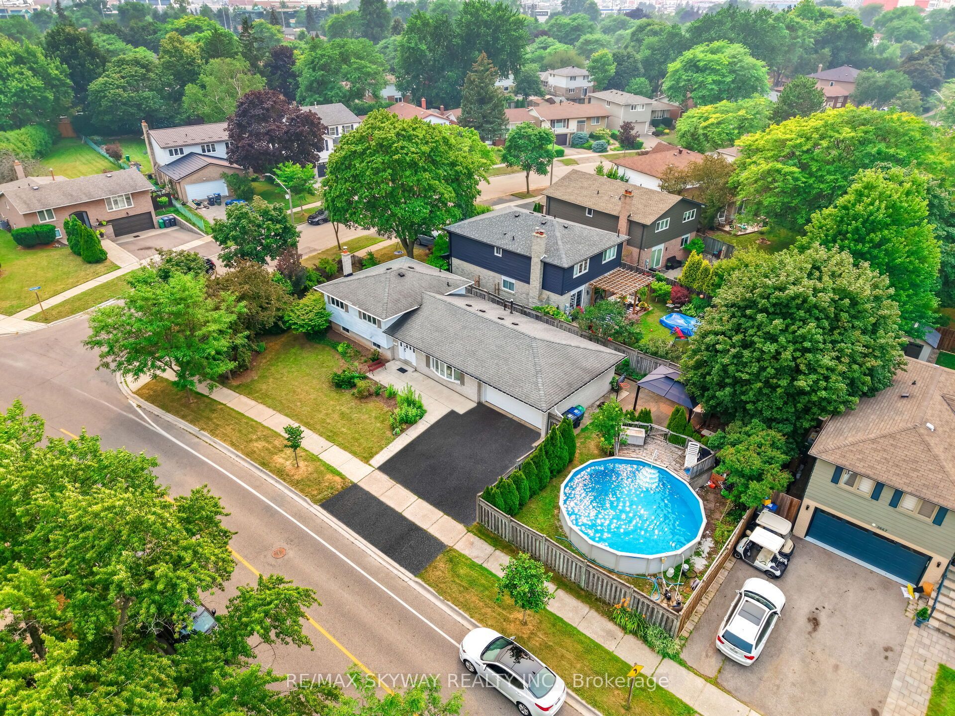 2673 Thorn Lodge Drive