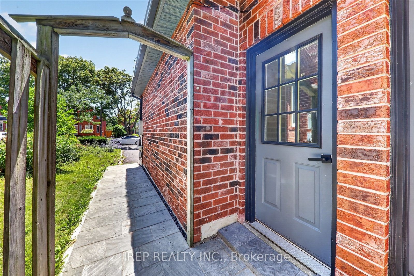 6 Carmichael Drive