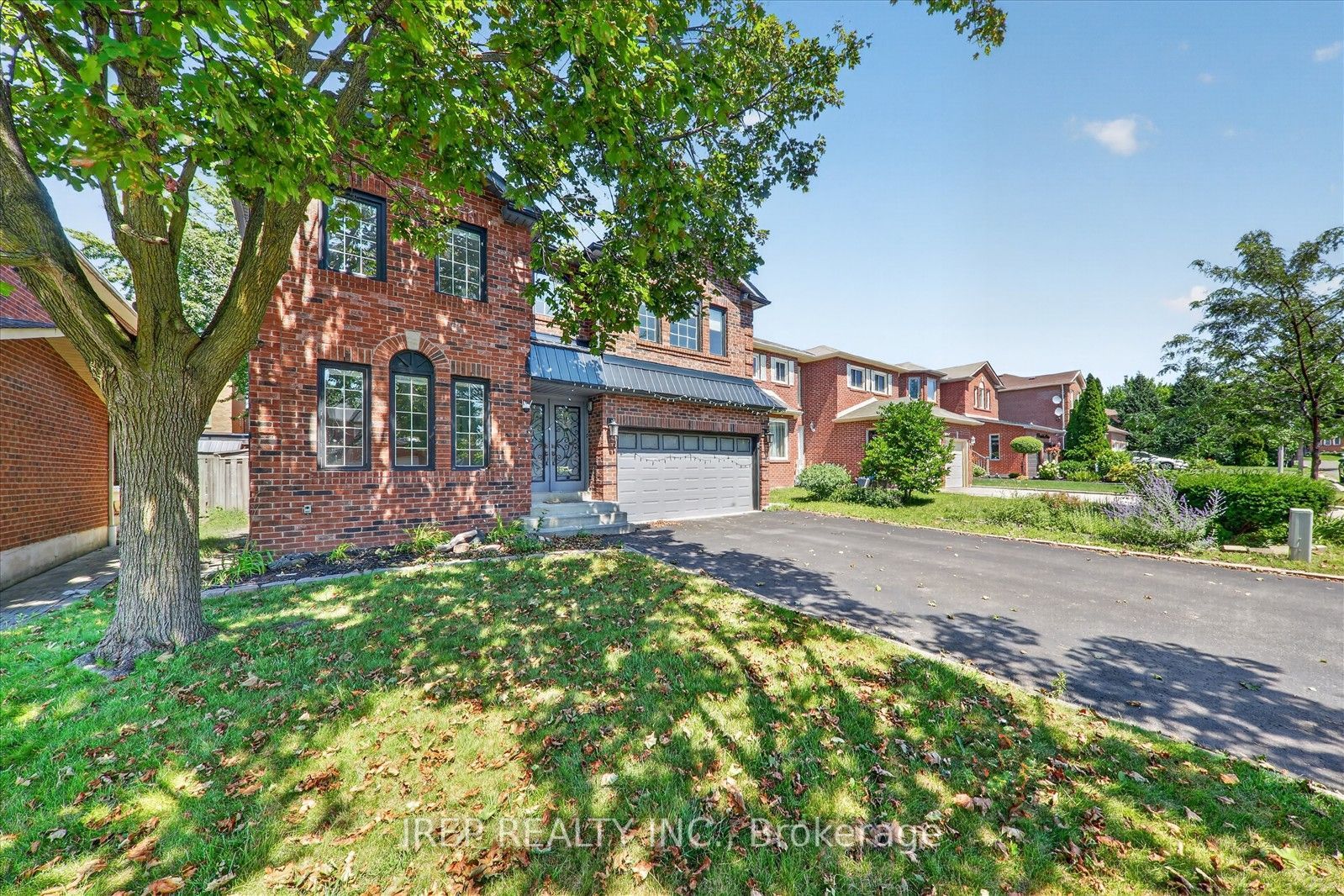 6 Carmichael Drive