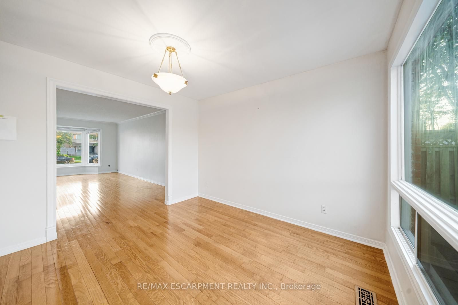 2081 Lynn Heights Drive