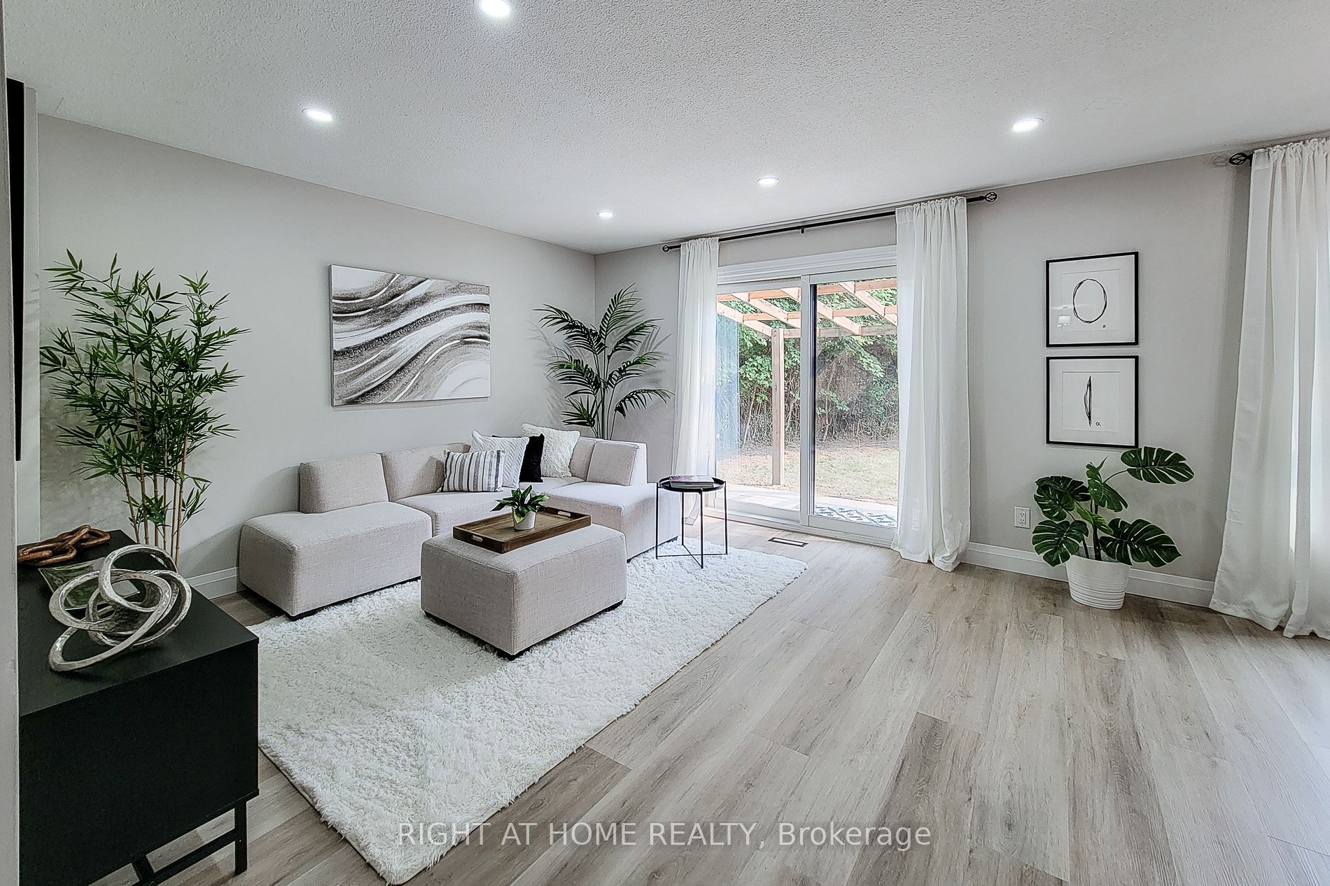 3574 Autumnleaf Crescent