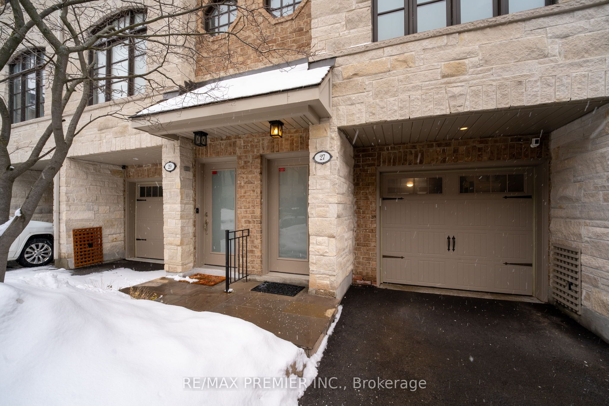 27 Powseland Crescent 12