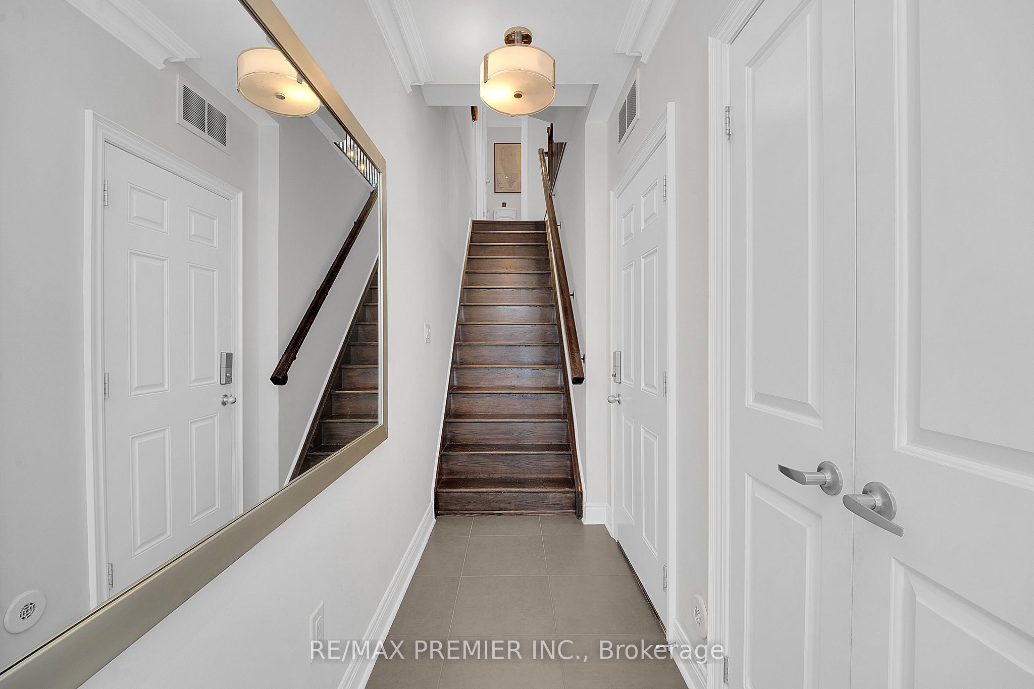 27 Powseland Crescent 12