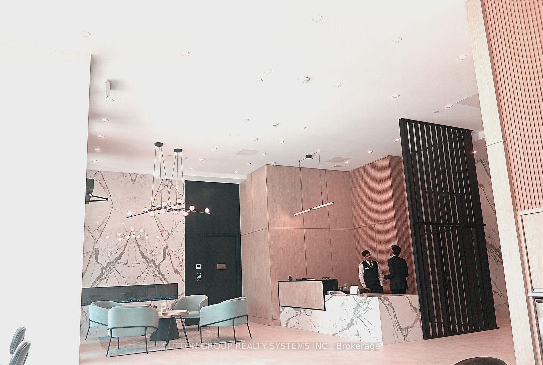 1381 Lakeshore Road E 609