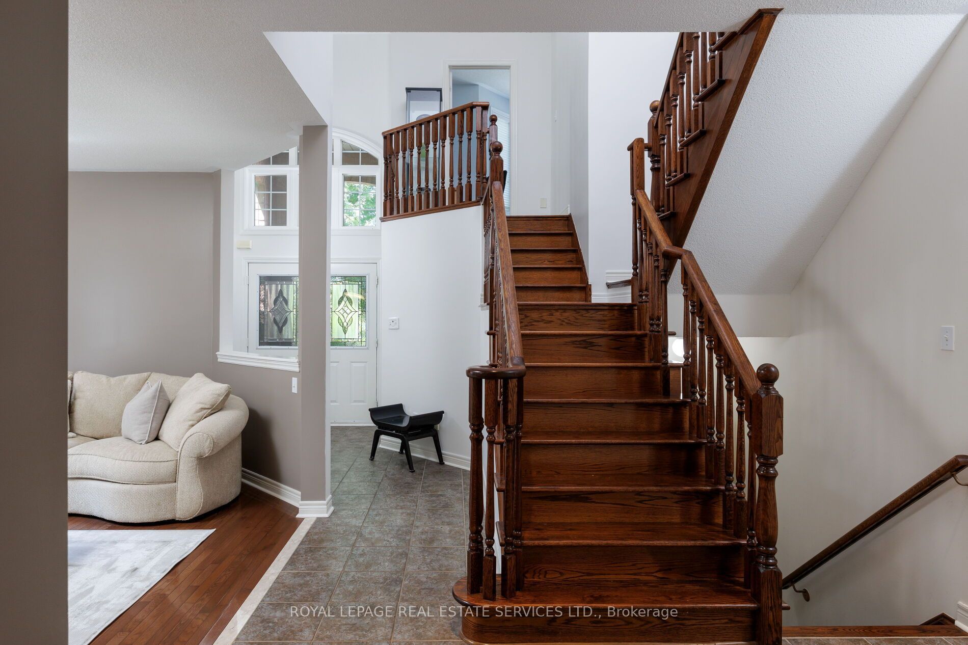 2190 Kingsridge Drive