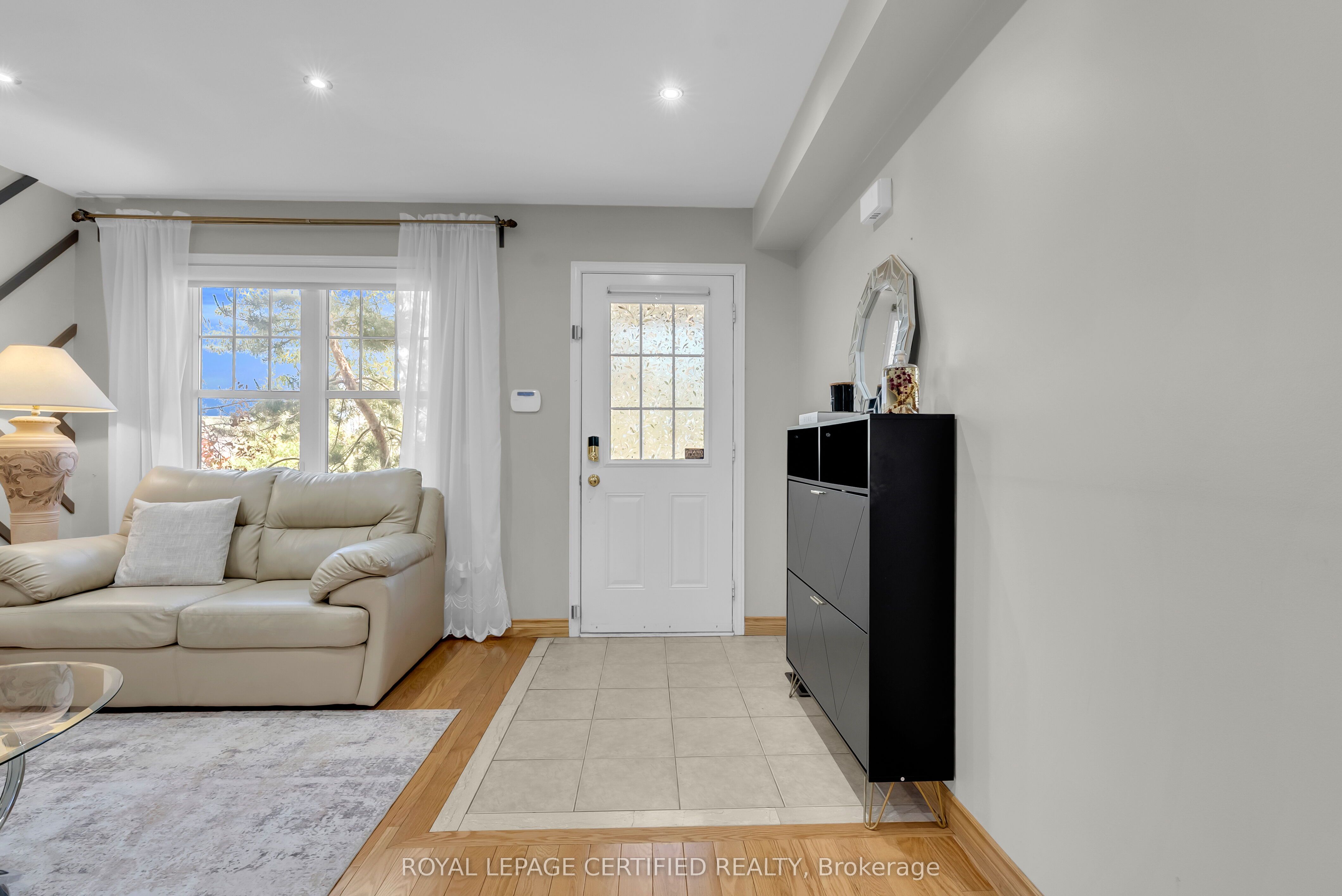 384 Duncan Lane