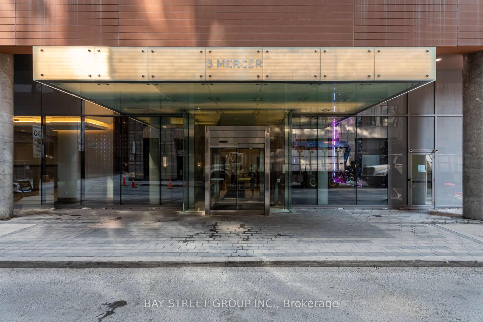 8 Mercer Street 909