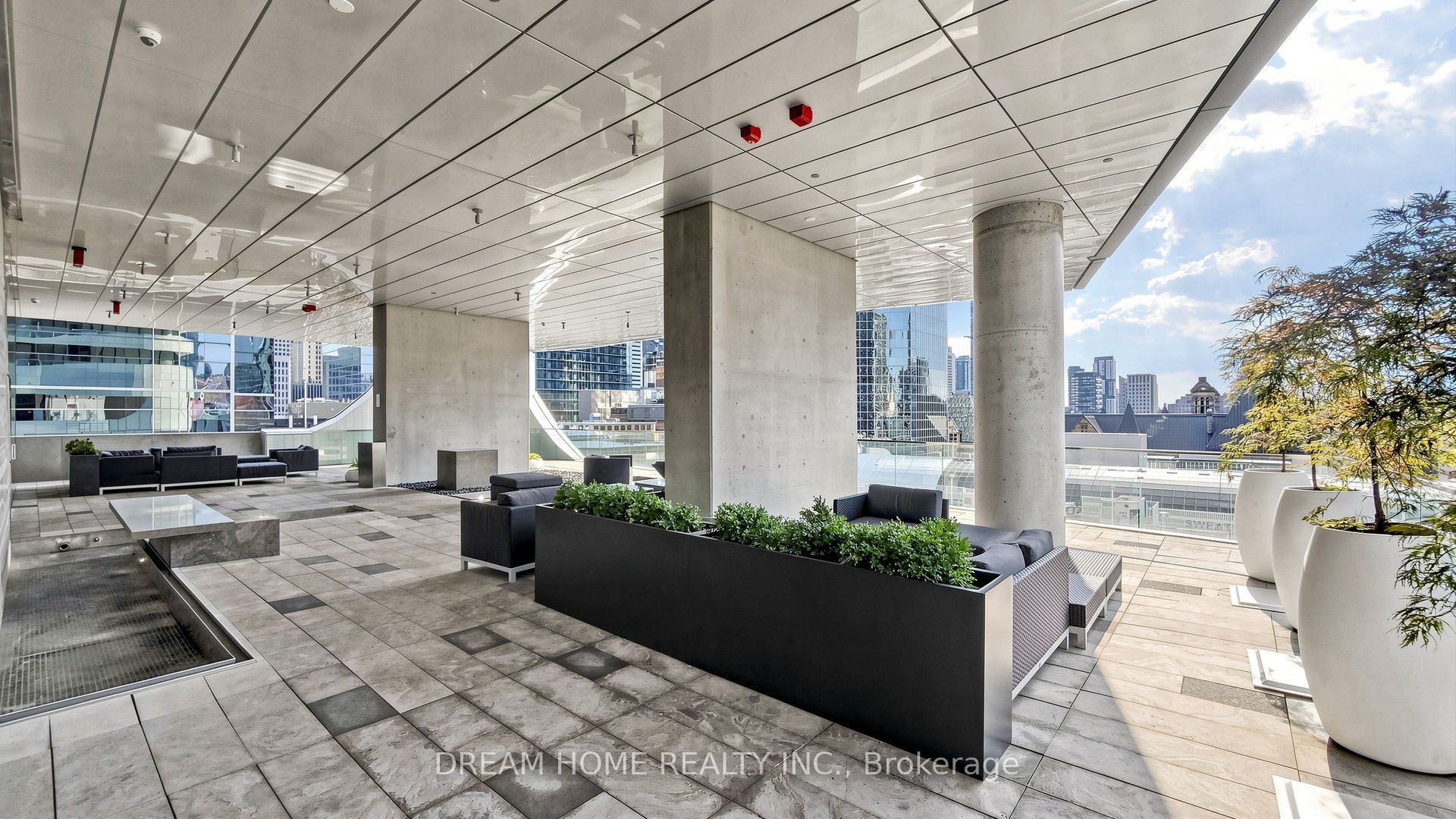 197 YONGE ST Street 1701
