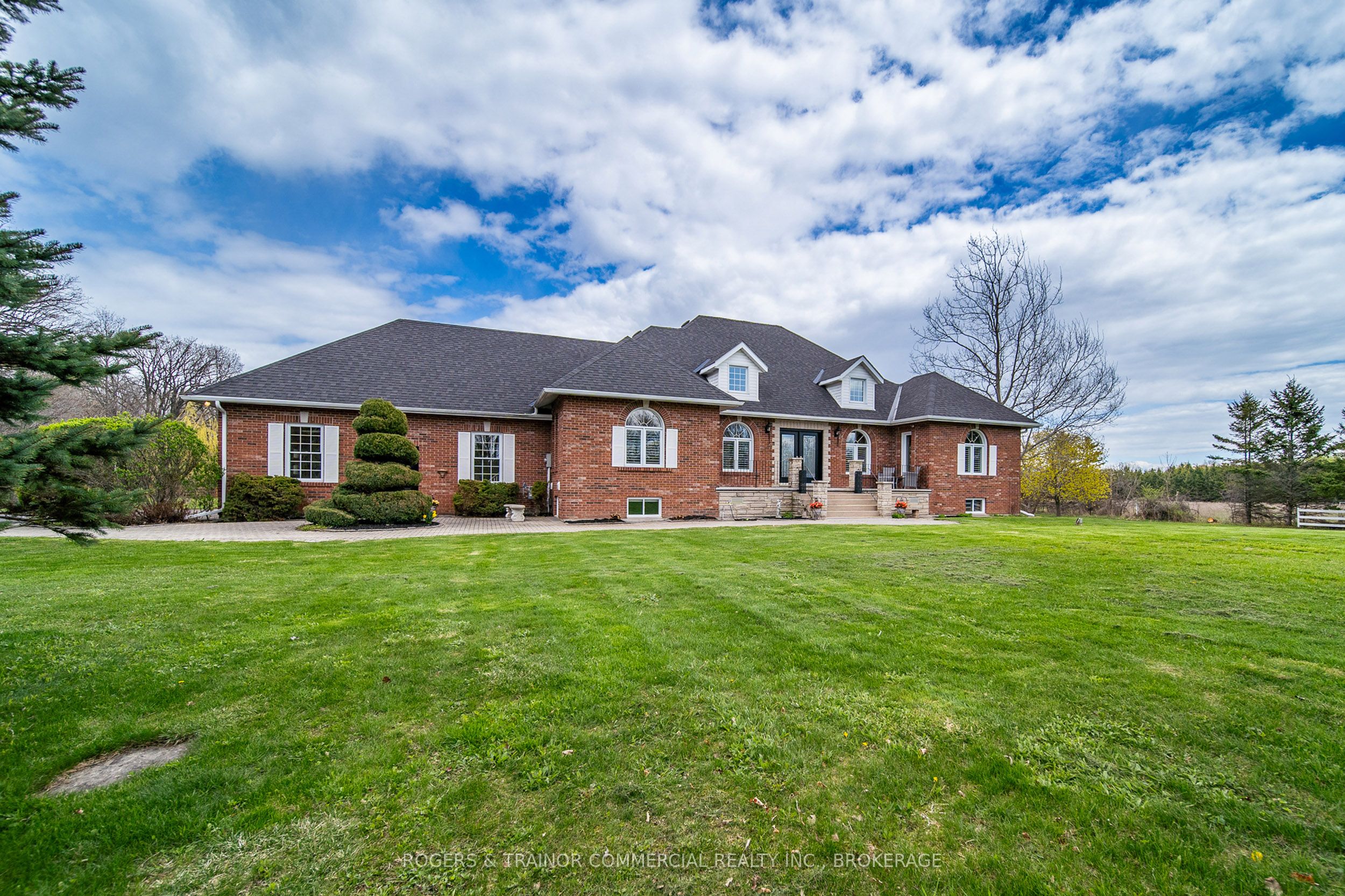 697 Rogers Side Road