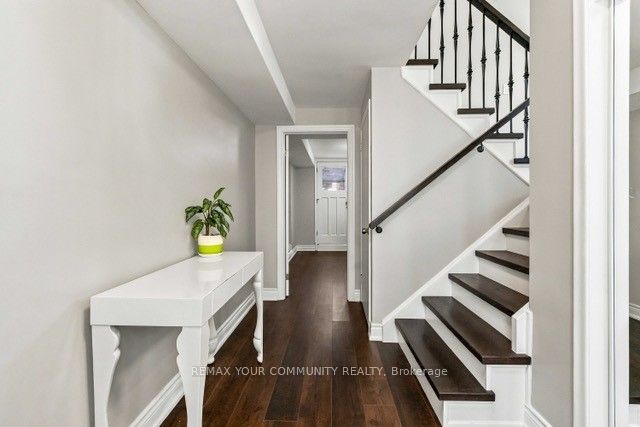 2 Munhall Road